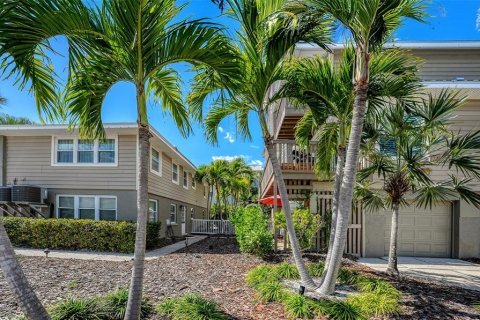 Commercial property in Sarasota, Florida 493.59 sq.m. № 2143692 - photo 8