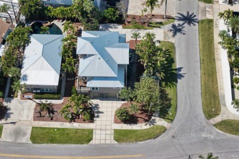 Commercial property in Sarasota, Florida 493.59 sq.m. № 2143692 - photo 5
