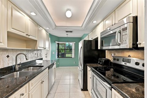 Купить кондоминиум в Сент-Питерсберг, Флорида 4 комнаты, 98.94м2, № 2420096 - фото 2