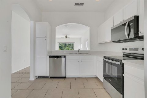 House in Orlando, Florida 4 bedrooms, 181.25 sq.m. № 1649650 - photo 9
