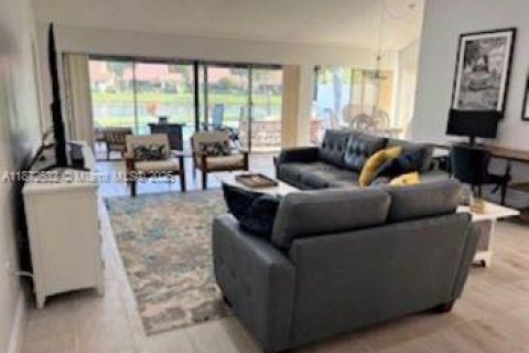 Villa ou maison à vendre à West Palm Beach, Floride: 3 chambres, 180.69 m2 № 1923381 - photo 8