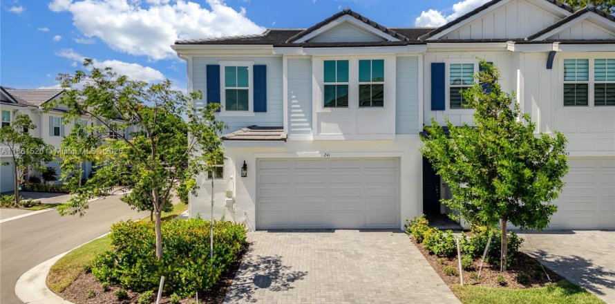 Townhouse in Stuart, Florida 3 bedrooms, 187.38 sq.m. № 1891426