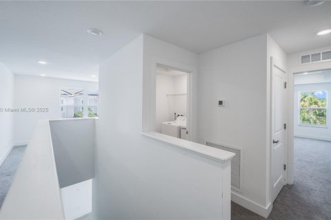 Townhouse in Stuart, Florida 3 bedrooms, 187.38 sq.m. № 1891426 - photo 15