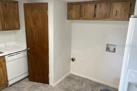Condo in South Daytona, Florida, 2 bedrooms  № 1659623 - photo 15