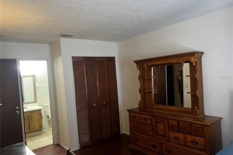 Condo in South Daytona, Florida, 2 bedrooms  № 1659623 - photo 18