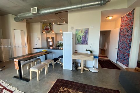 House in Miami, Florida 2 bedrooms, 92.9 sq.m. № 2030662 - photo 18