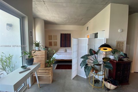 House in Miami, Florida 2 bedrooms, 92.9 sq.m. № 2030662 - photo 29