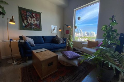 House in Miami, Florida 2 bedrooms, 92.9 sq.m. № 2030662 - photo 10