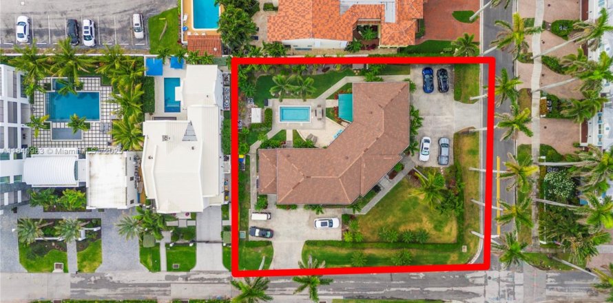 Commercial property in Delray Beach, Florida № 1994083