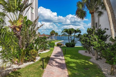 Copropriété à vendre à Sarasota, Floride: 2 chambres, 101.54 m2 № 2093090 - photo 30