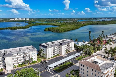 Copropriété à vendre à Sarasota, Floride: 2 chambres, 101.54 m2 № 2093090 - photo 4