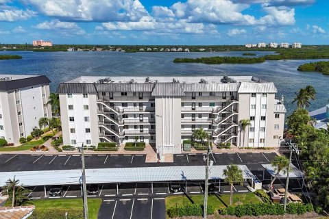 Copropriété à vendre à Sarasota, Floride: 2 chambres, 101.54 m2 № 2093090 - photo 6