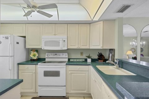 Copropriété à vendre à Sarasota, Floride: 2 chambres, 101.54 m2 № 2093090 - photo 16