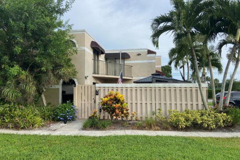 Townhouse in Delray Beach, Florida 3 bedrooms, 123.19 sq.m. № 2275176