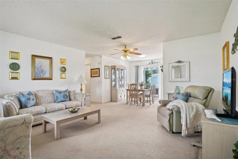 Casa en venta en The Villages, Florida, 2 dormitorios, 99.03 m2 № 1913870 - foto 11