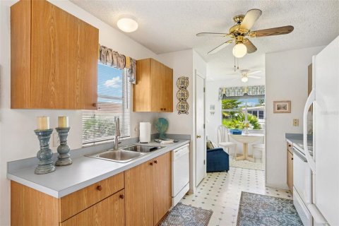 Casa en venta en The Villages, Florida, 2 dormitorios, 99.03 m2 № 1913870 - foto 13