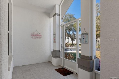 House in Inverness, Florida 2 bedrooms, 136.1 sq.m. № 2099530 - photo 5