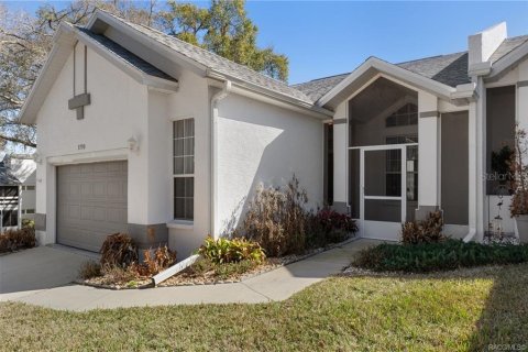 House in Inverness, Florida 2 bedrooms, 136.1 sq.m. № 2099530