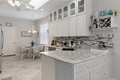 House in Inverness, Florida 2 bedrooms, 136.1 sq.m. № 2099530 - photo 13