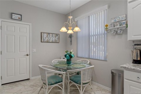 House in Inverness, Florida 2 bedrooms, 136.1 sq.m. № 2099530 - photo 18