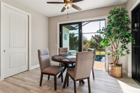 House in Port Charlotte, Florida 3 bedrooms, 201.32 sq.m. № 1552249 - photo 12