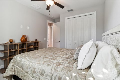 House in Port Charlotte, Florida 3 bedrooms, 201.32 sq.m. № 1552249 - photo 20