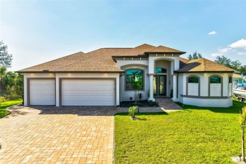 House in Port Charlotte, Florida 3 bedrooms, 201.32 sq.m. № 1552249 - photo 6