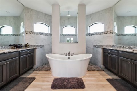 House in Port Charlotte, Florida 3 bedrooms, 201.32 sq.m. № 1552249 - photo 4