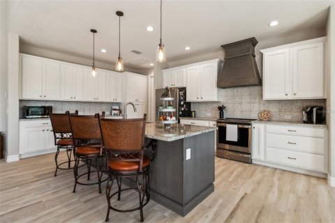House in Port Charlotte, Florida 3 bedrooms, 201.32 sq.m. № 1552249 - photo 8