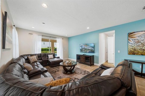 House in Kissimmee, Florida 11 bedrooms, 437.29 sq.m. № 1792738 - photo 4
