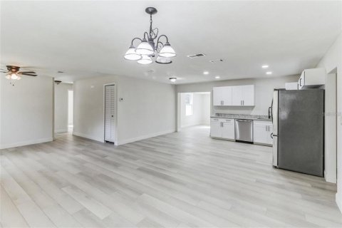 Villa ou maison à vendre à Hernando, Floride: 5 chambres, 228.26 m2 № 1885760 - photo 4