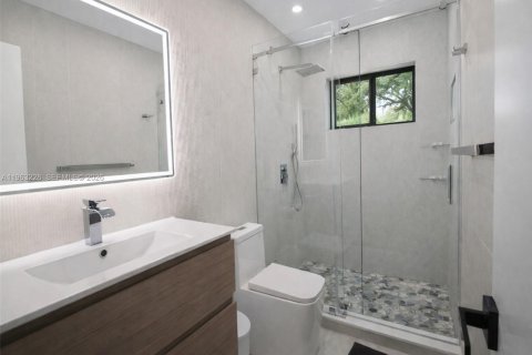 Купить виллу или дом в Форт-Лодердейл, Флорида 4 спальни, 180.97м2, № 2025760 - фото 23