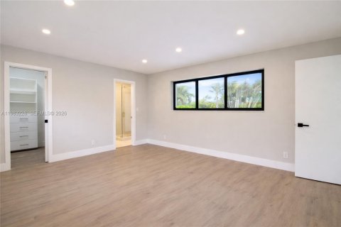 Купить виллу или дом в Форт-Лодердейл, Флорида 4 спальни, 180.97м2, № 2025760 - фото 15