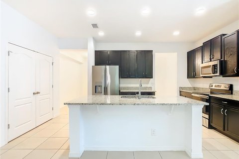 House in Davenport, Florida 3 bedrooms, 158.31 sq.m. № 2310690 - photo 11