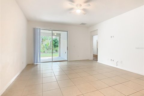 House in Davenport, Florida 3 bedrooms, 158.31 sq.m. № 2310690 - photo 16