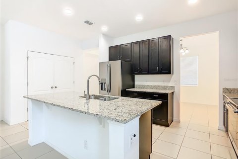 House in Davenport, Florida 3 bedrooms, 158.31 sq.m. № 2310690 - photo 13