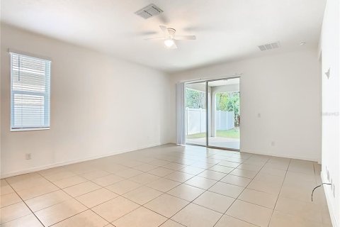 House in Davenport, Florida 3 bedrooms, 158.31 sq.m. № 2310690 - photo 15