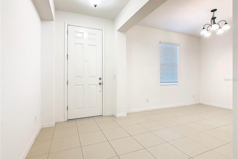 House in Davenport, Florida 3 bedrooms, 158.31 sq.m. № 2310690 - photo 4