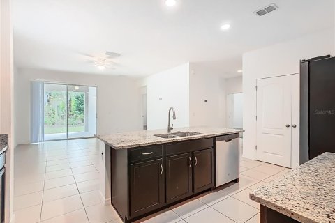 House in Davenport, Florida 3 bedrooms, 158.31 sq.m. № 2310690 - photo 10