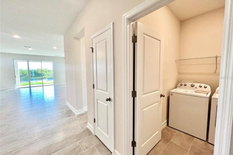 Casa en alquiler en Wesley Chapel, Florida, 4 dormitorios, 189.99 m2 № 1834962 - foto 28