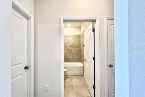 Casa en alquiler en Wesley Chapel, Florida, 4 dormitorios, 189.99 m2 № 1834962 - foto 9