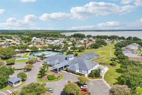 House in Tavares, Florida 2 bedrooms, 193.24 sq.m. № 2309805 - photo 29