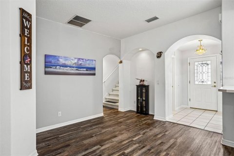 House in Tavares, Florida 2 bedrooms, 193.24 sq.m. № 2309805 - photo 3