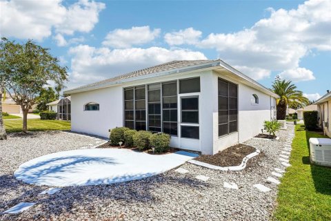 House in Tavares, Florida 2 bedrooms, 193.24 sq.m. № 2309805 - photo 28