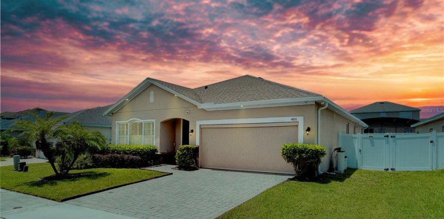 House in Groveland, Florida 4 bedrooms, 179.49 sq.m. № 1815938