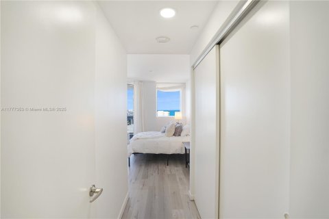 Condominio en venta en Miami Beach, Florida, 2 dormitorios, 138.42 m2 № 1807766 - foto 27