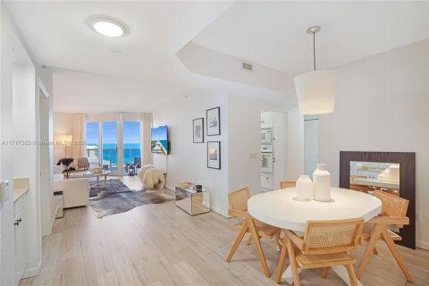 Condominio en venta en Miami Beach, Florida, 2 dormitorios, 138.42 m2 № 1807766 - foto 9