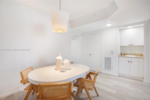 Condominio en venta en Miami Beach, Florida, 2 dormitorios, 138.42 m2 № 1807766 - foto 13