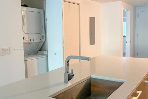 Condominio en venta en Miami, Florida, 2 dormitorios, 109.16 m2 № 1867328 - foto 13
