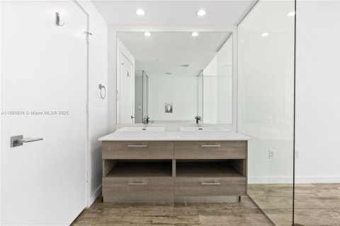 Condominio en venta en Miami, Florida, 2 dormitorios, 109.16 m2 № 1867328 - foto 22